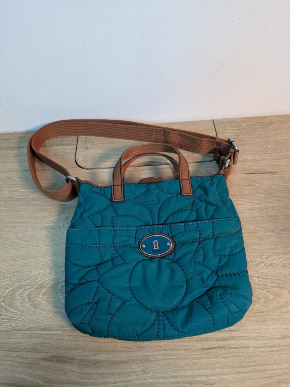Vintage Fossil Bag Quilted Blue Trimmed In Cow Hide Leather Flaw